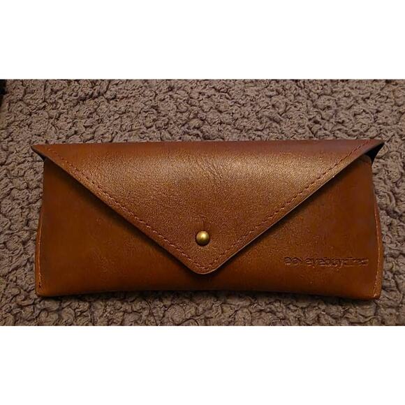 Lot of 5 Sun/Prescription Glasses Cases, ELLE, OAKLEY, RAY BAN, Etc. - Picture 7 of 10